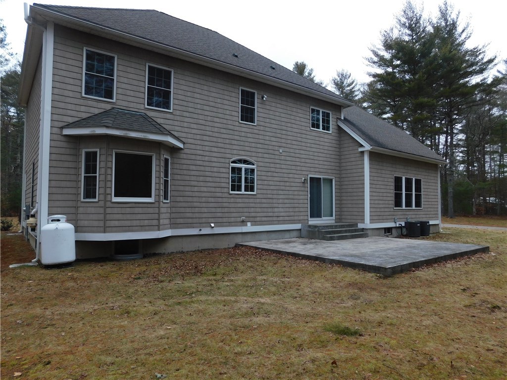 120 Arcadia Road Hopkinton, RI 02832 - Photo 5 of 36