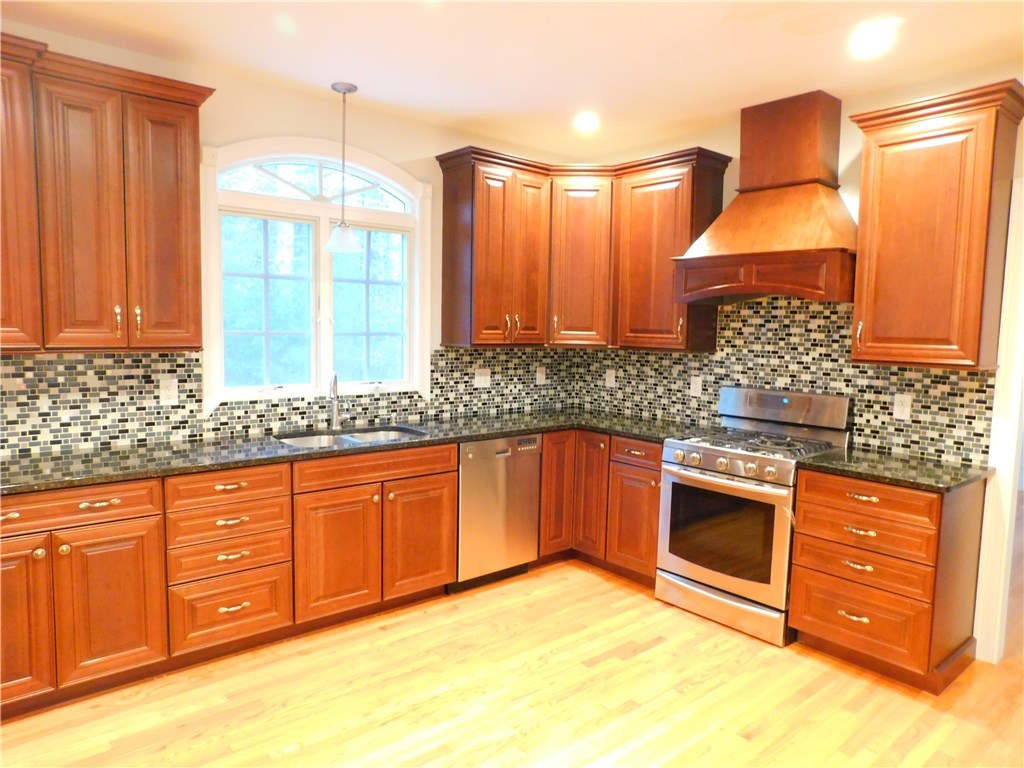 120 Arcadia Road Hopkinton, RI 02832 - Photo 10 of 36