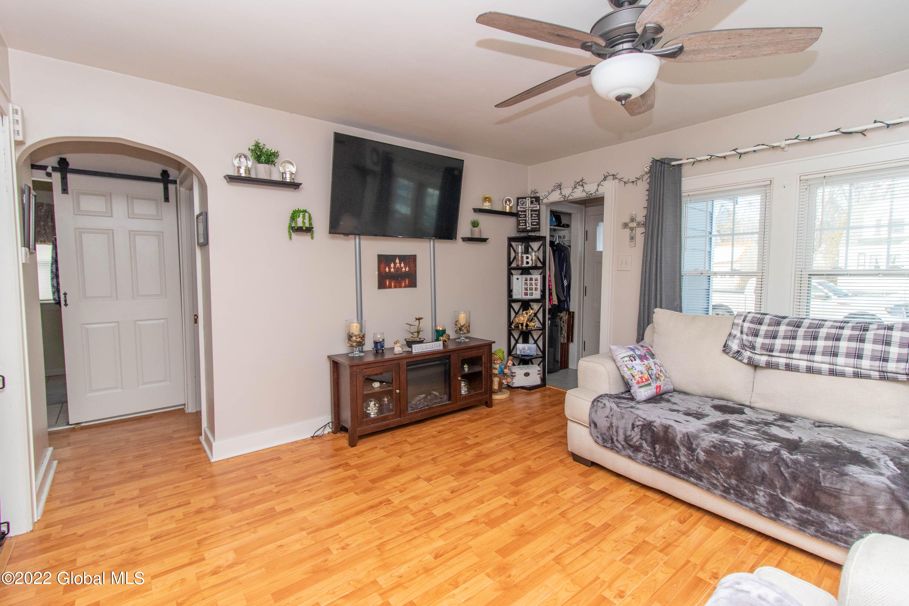 2049 Careleon Road Schenectady, NY 12303 - Photo 10 of 22 2049 Careleon-22