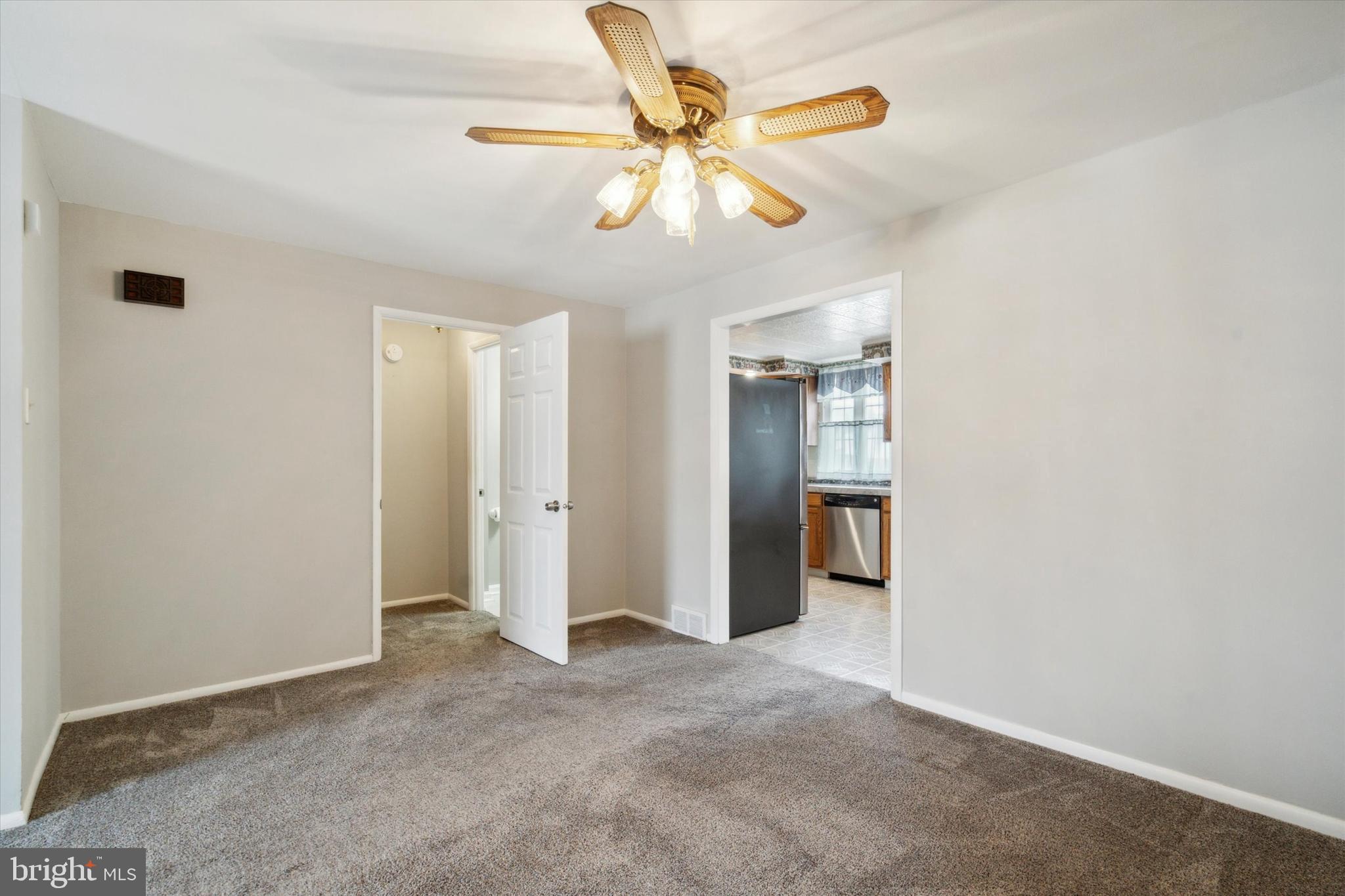 4417 Crossland Road Philadelphia, PA 19154 - Photo 11 of 34 Dining room to stairway and half bath