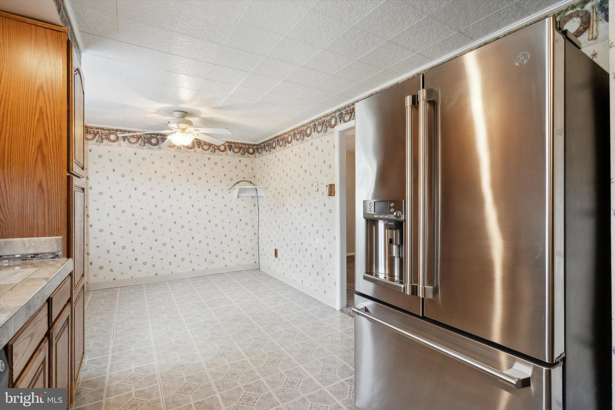 4417 Crossland Road Philadelphia, PA 19154 - Photo 18 of 34 Kitchen through to breakfast room