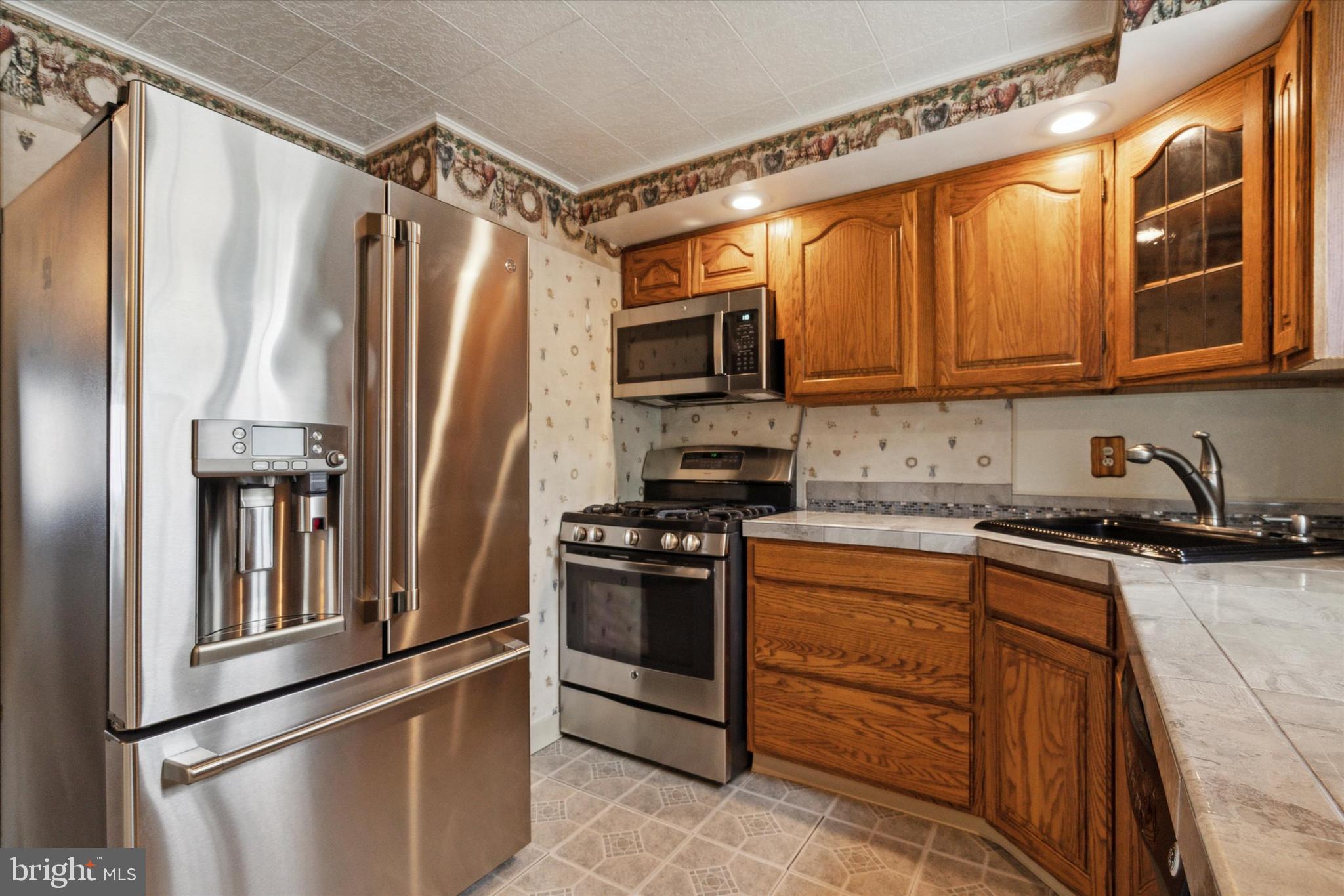 4417 Crossland Road Philadelphia, PA 19154 - Photo 19 of 34 Kitchen