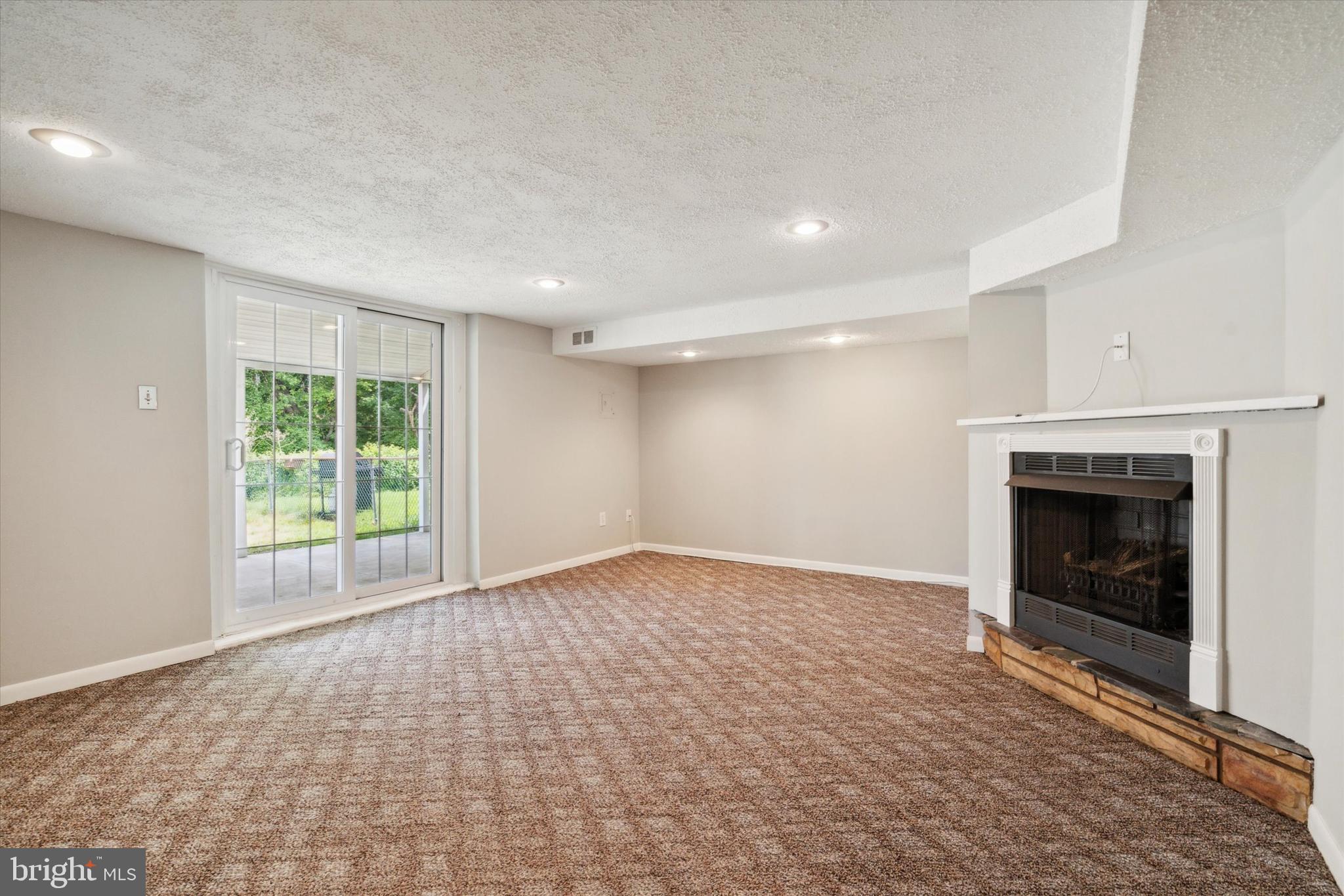 4417 Crossland Road Philadelphia, PA 19154 - Photo 23 of 34 Family room or 4th bedroom