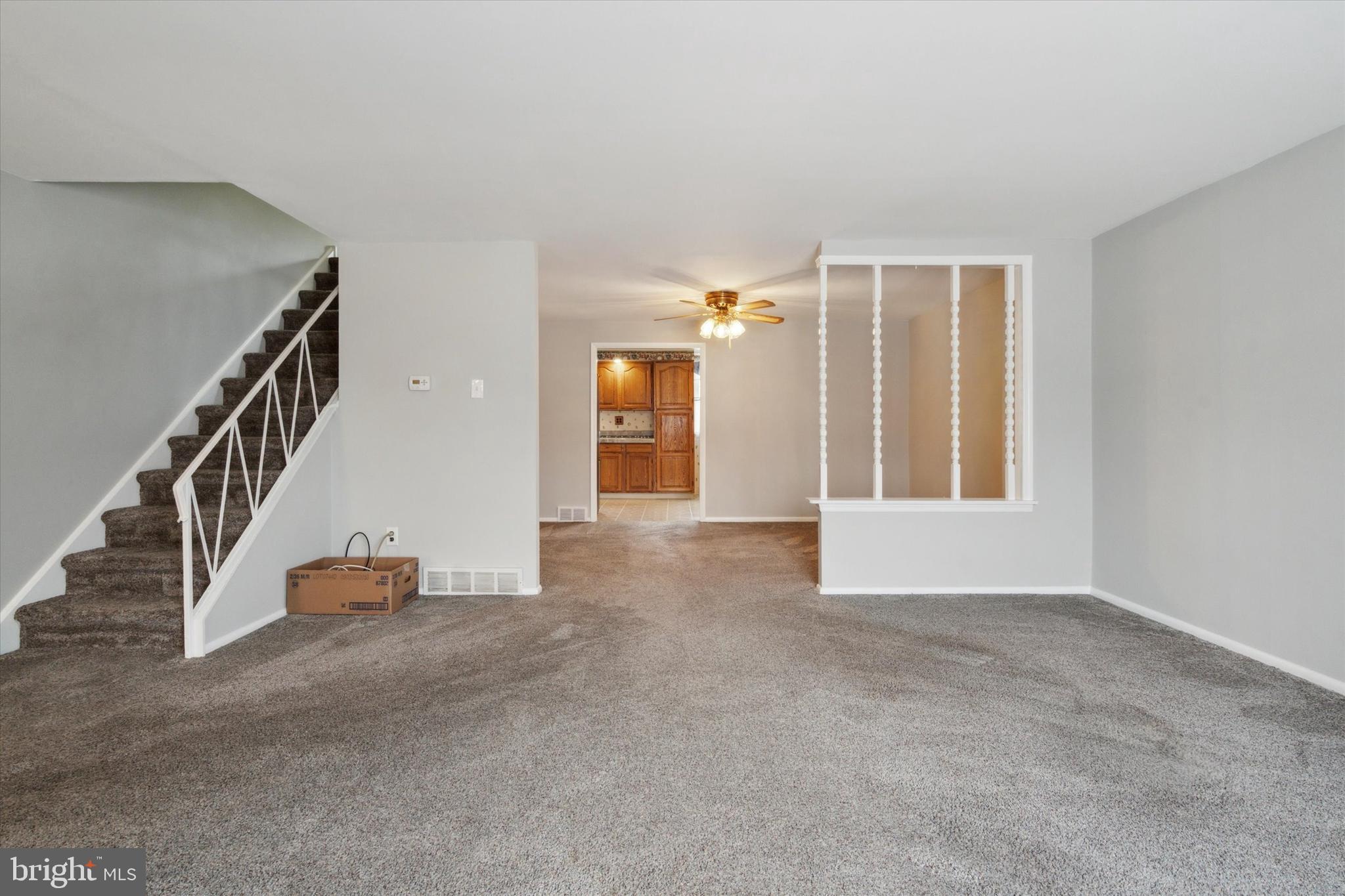 4417 Crossland Road Philadelphia, PA 19154 - Photo 3 of 34