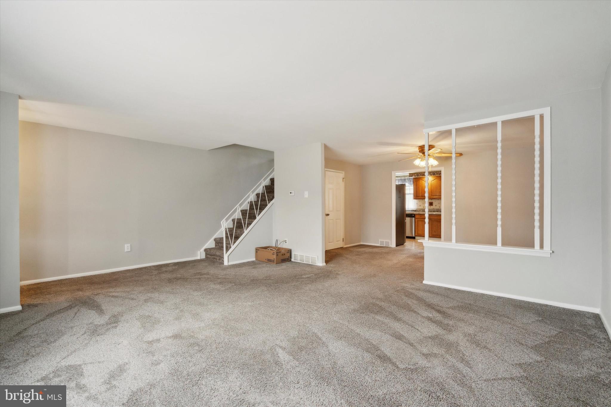 4417 Crossland Road Philadelphia, PA 19154 - Photo 4 of 34