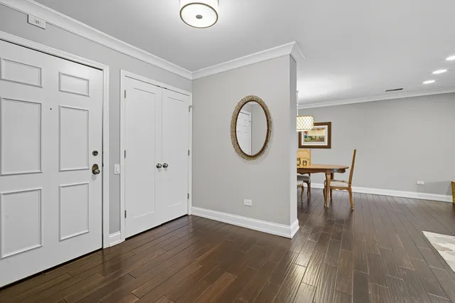 $524,500 | 3741 Mission Hills Road, Unit 110, Northbrook, IL 60062