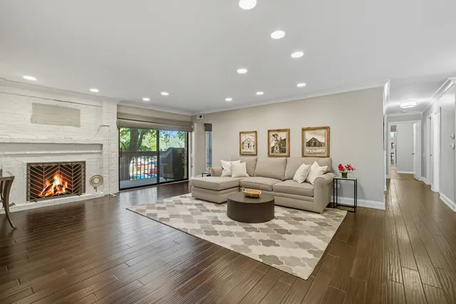 $524,500 | 3741 Mission Hills Road, Unit 110, Northbrook, IL 60062