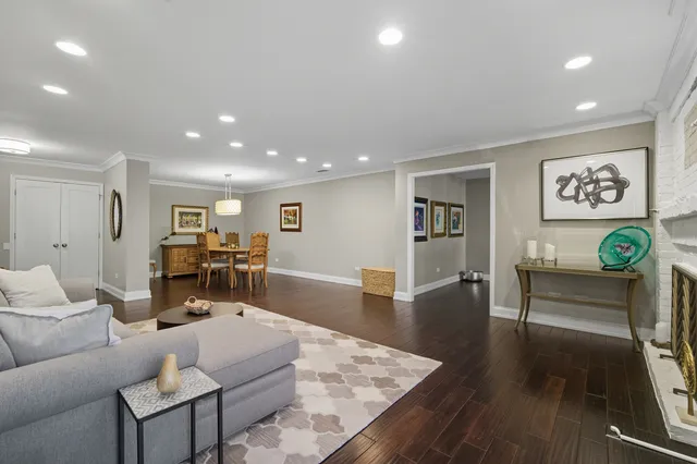 $524,500 | 3741 Mission Hills Road, Unit 110, Northbrook, IL 60062