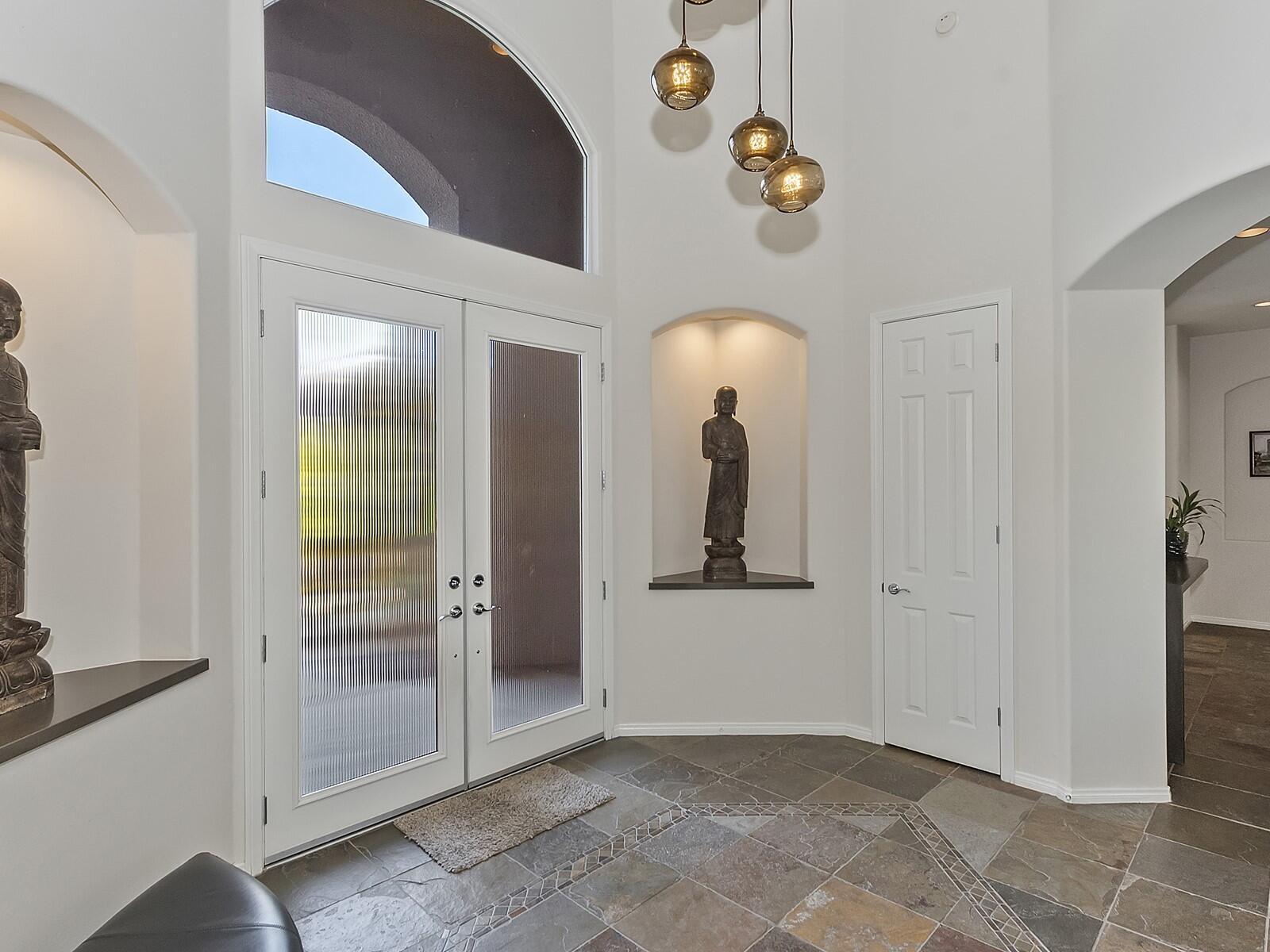 3 Sherwood Road Rancho Mirage, CA 92270 - Photo 6 of 43 006_Foyer