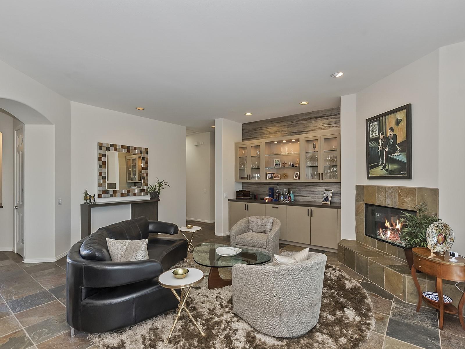 3 Sherwood Road Rancho Mirage, CA 92270 - Photo 10 of 43 010_Living Room