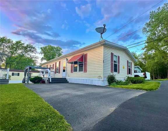 $89,900 | 898 Ridge Road, Webster, NY 14580