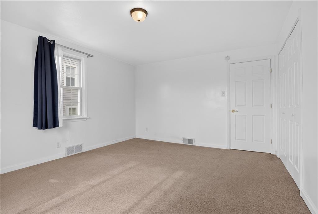 335 East Pike Street Houston, PA 15342 - Photo 20 of 48