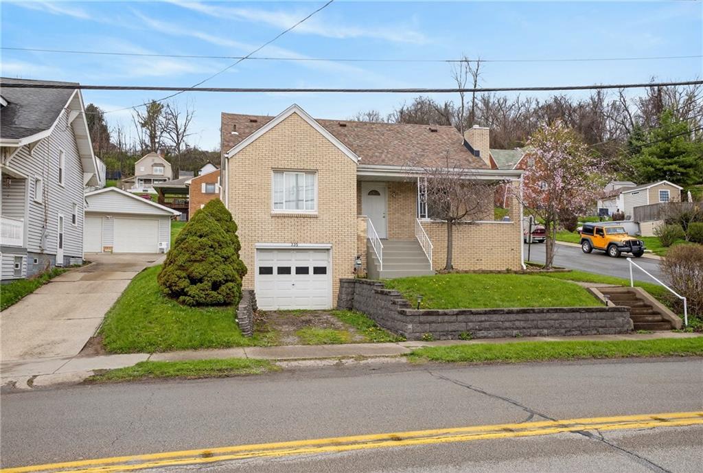 335 East Pike Street Houston, PA 15342 - Photo 2 of 48