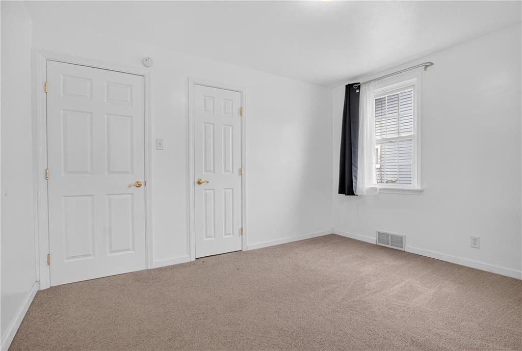 335 East Pike Street Houston, PA 15342 - Photo 23 of 48