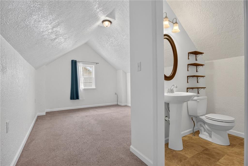 335 East Pike Street Houston, PA 15342 - Photo 33 of 48