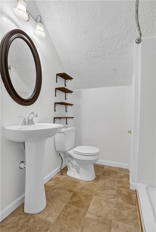 335 East Pike Street Houston, PA 15342 - Photo 35 of 48