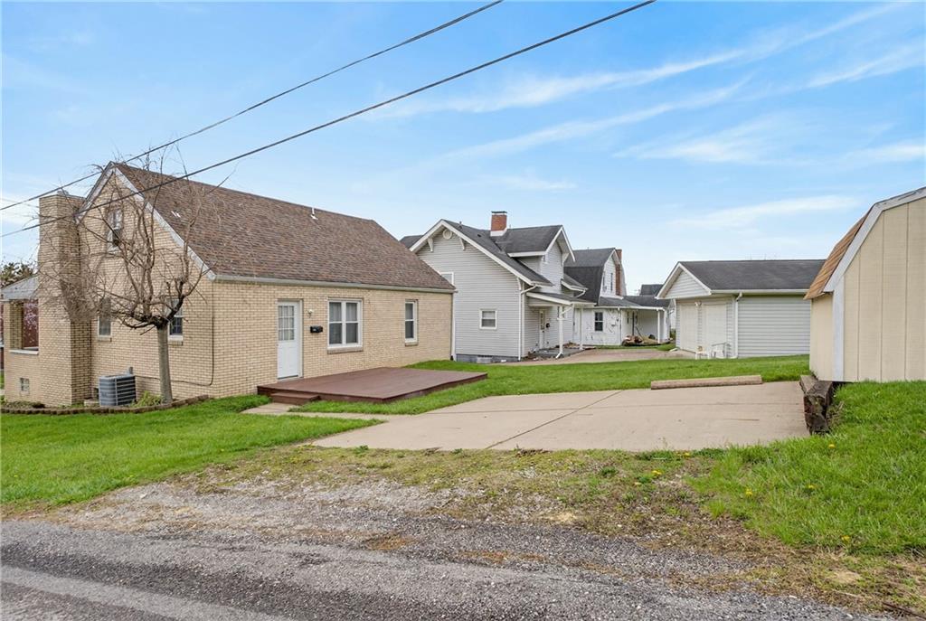 335 East Pike Street Houston, PA 15342 - Photo 39 of 48