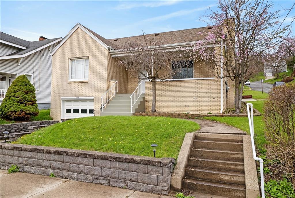 335 East Pike Street Houston, PA 15342 - Photo 4 of 48