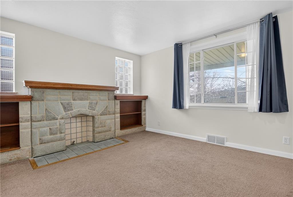 335 East Pike Street Houston, PA 15342 - Photo 10 of 48