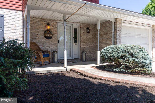 901 Cypress Street Chambersburg, PA 17201 - Photo 4 of 49