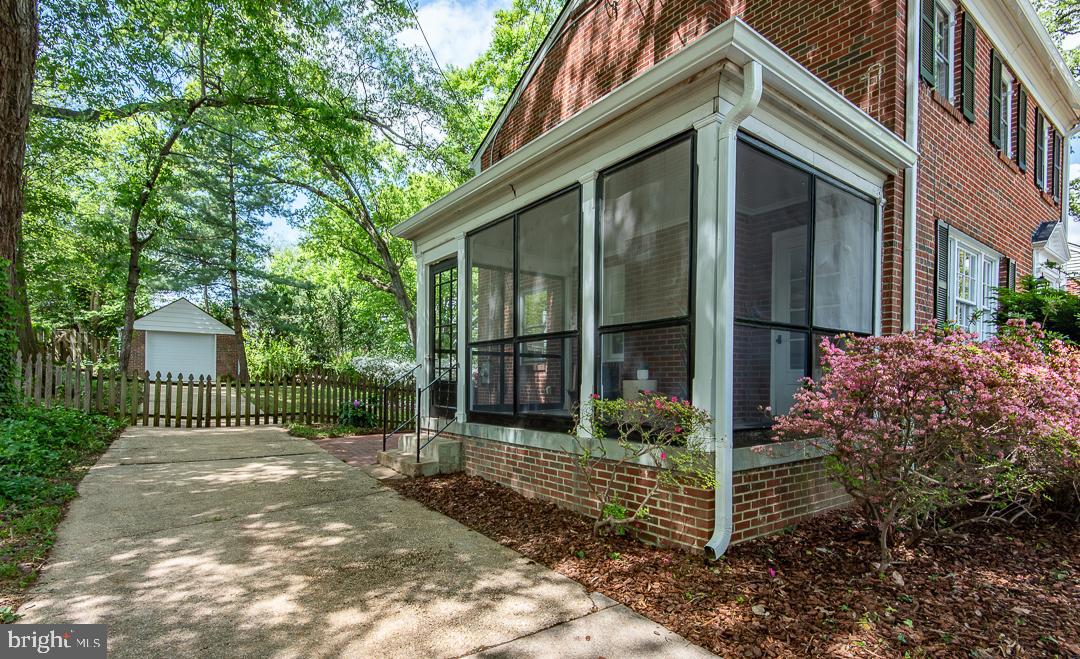 9110 Sudbury Road Silver Spring, MD 20901 - Photo 6 of 60 Gallery Image 6
