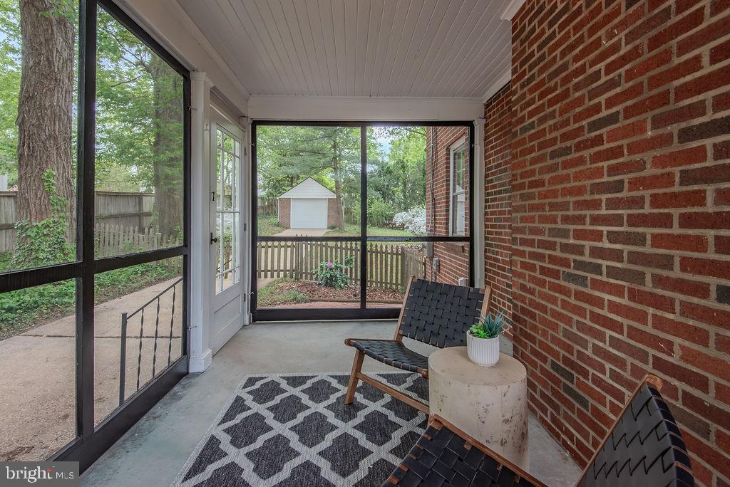 9110 Sudbury Road Silver Spring, MD 20901 - Photo 9 of 60 Gallery Image 9