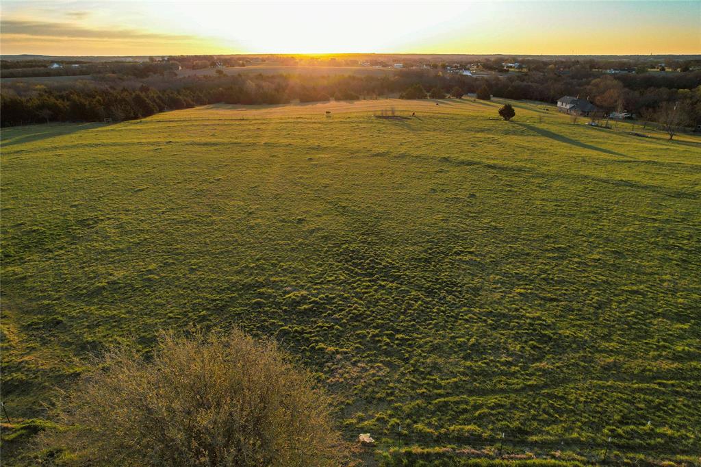 Tbd Bennett Road Howe, TX 75459 - Photo 8 of 9 a view of an ocean from a beach