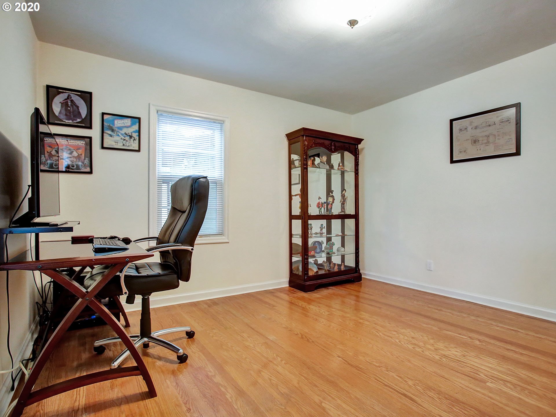 1027 Southwest Moss Street Portland, OR 97219 - Photo 18 of 29 Gallery Image 18