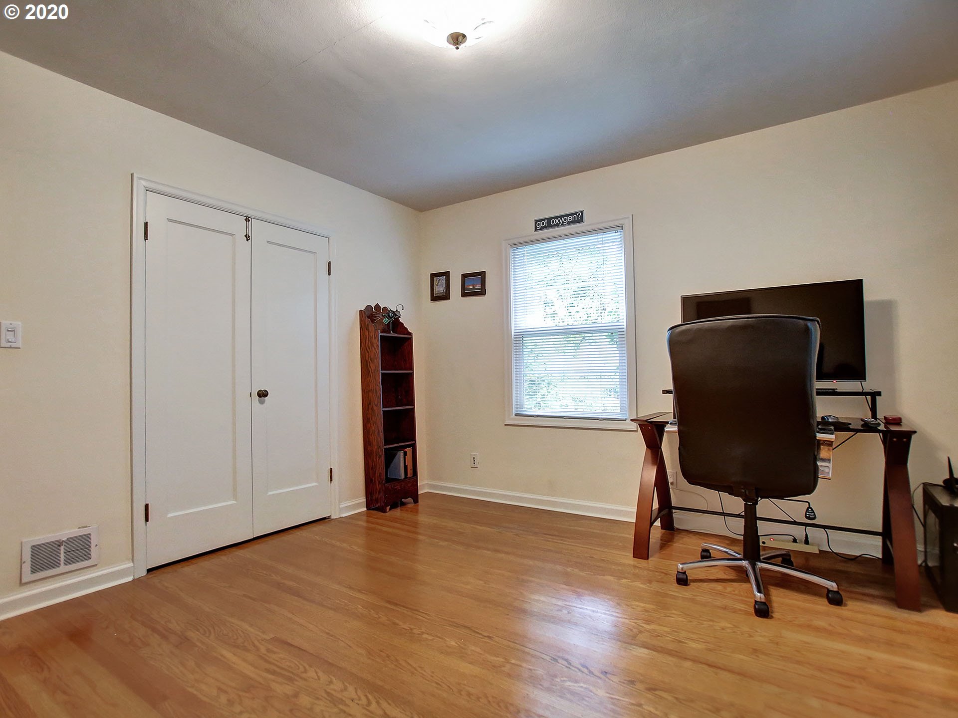 1027 Southwest Moss Street Portland, OR 97219 - Photo 19 of 29 Gallery Image 19