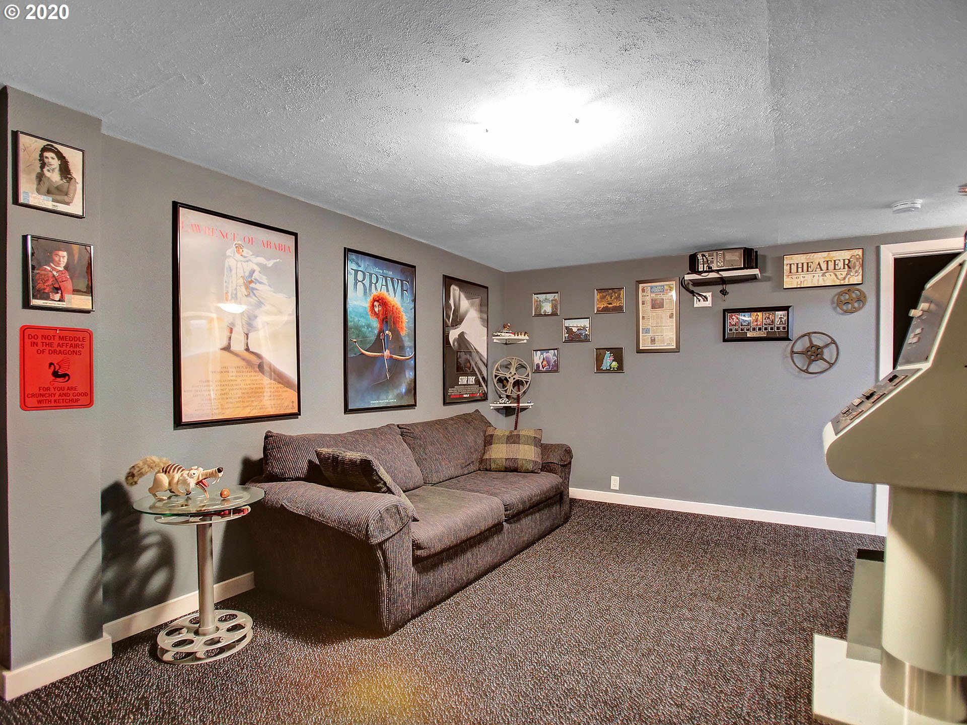 1027 Southwest Moss Street Portland, OR 97219 - Photo 21 of 29 Gallery Image 21