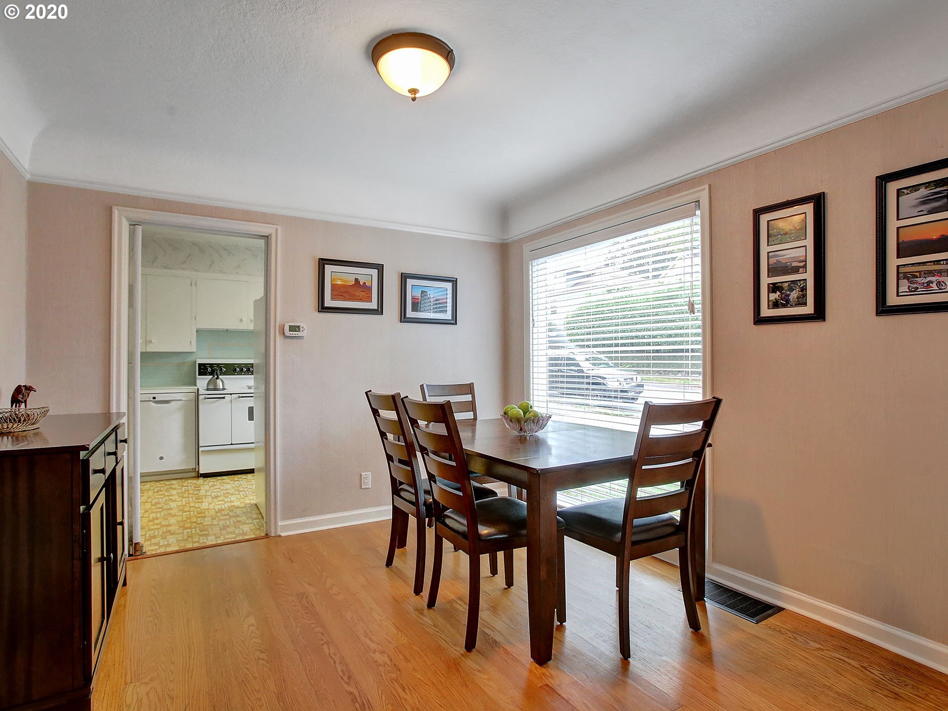 1027 Southwest Moss Street Portland, OR 97219 - Photo 8 of 29 Gallery Image 8