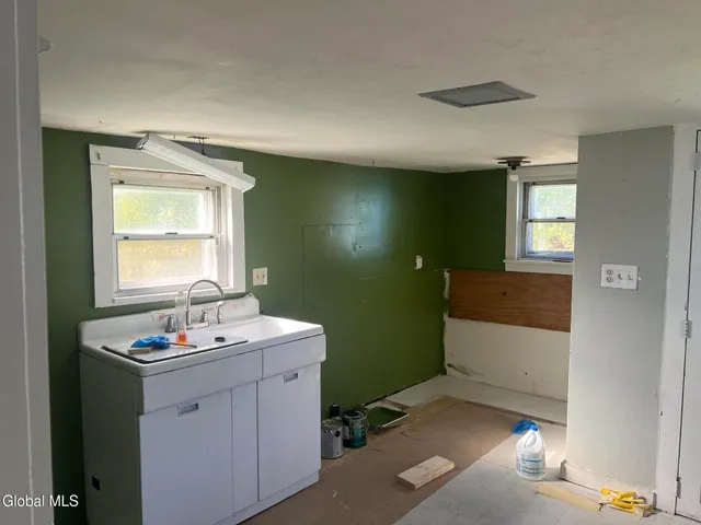 $62,000 | 37 1/2 West Street, Whitehall, NY 12887