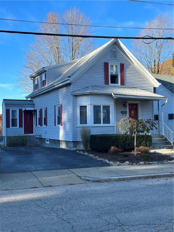 173 Pleasant Street Woonsocket, RI 02895 - Photo 3 of 17 Gallery Image 3
