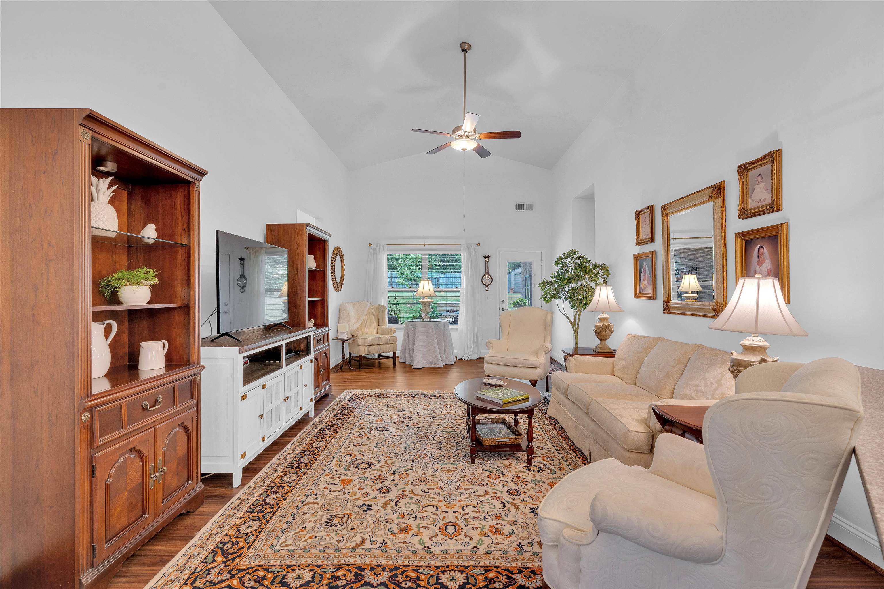 940 Ravenfield Drive Duncan, SC 29334 - Photo 3 of 23