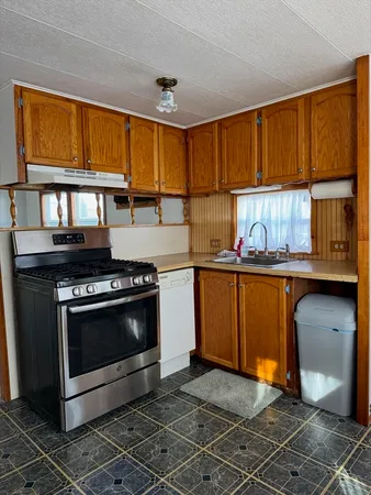 $189,900 | 261 Newbury Street, Unit 17A, Peabody, MA 01960