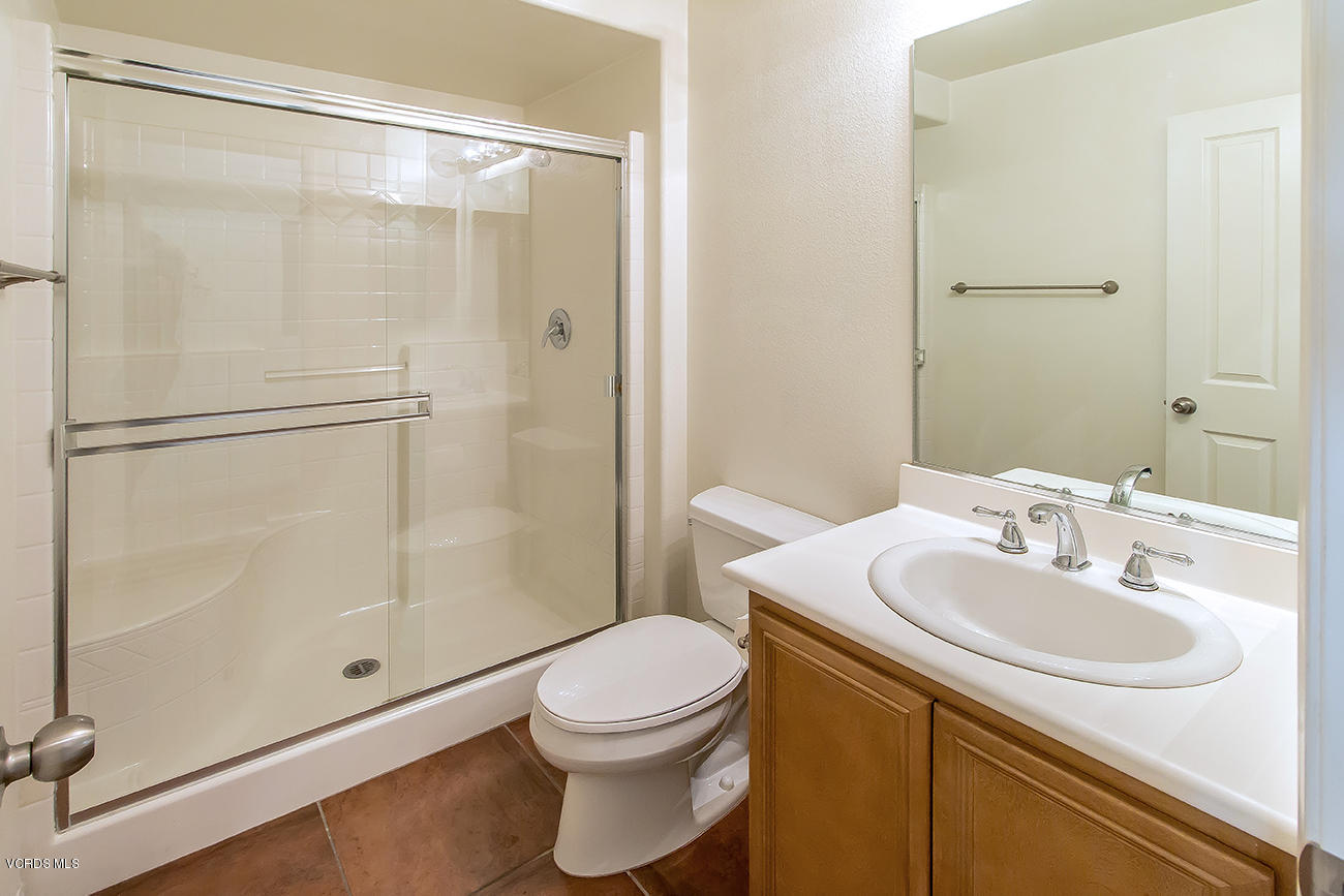 4168 Orontes Way, Unit C Simi Valley, CA 93063 - Photo 22 of 50 16Guest Bath
