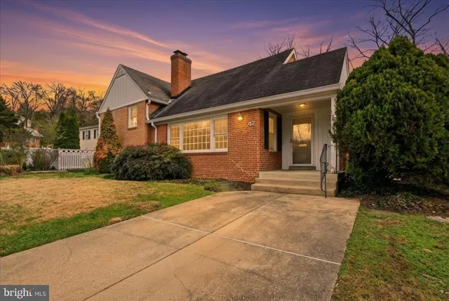 $3,900 | 47 Fort Williams Parkway, Alexandria, VA 22304