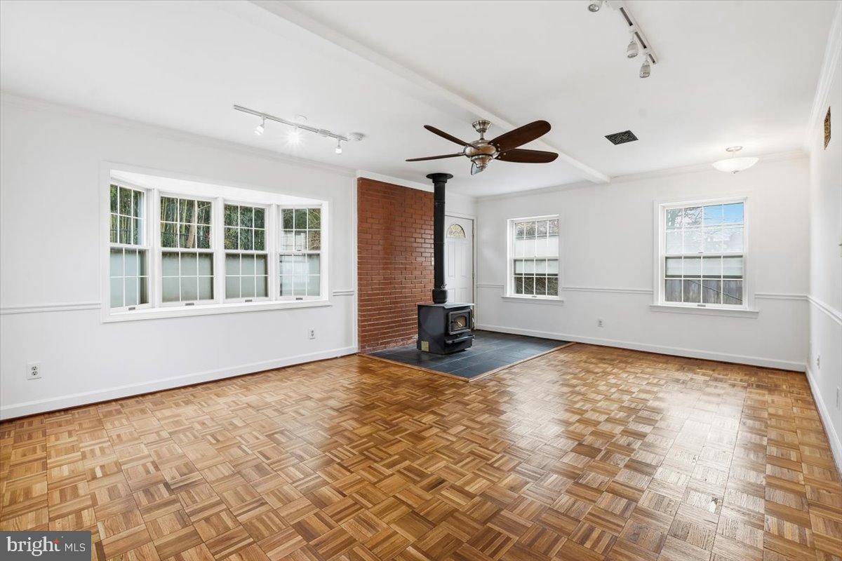 47 Fort Williams Parkway Alexandria, VA 22304 - Photo 7 of 19