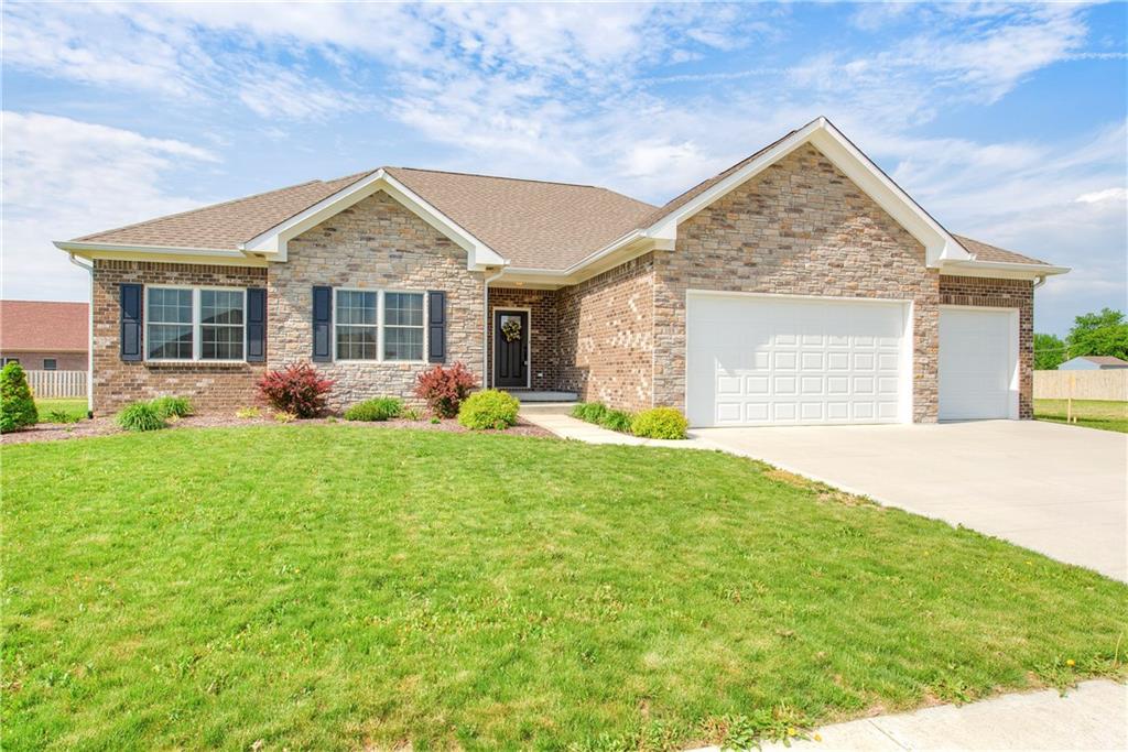 108 Gale Road Danville, IN 46122 - Photo 2 of 32 Gallery Image 2
