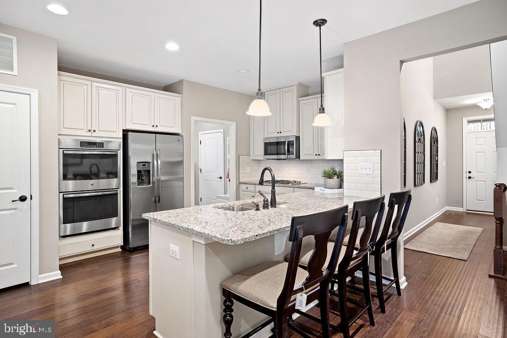 18040 Red Mulberry Road Dumfries, VA 22026 - Photo 3 of 46 KITCHEN