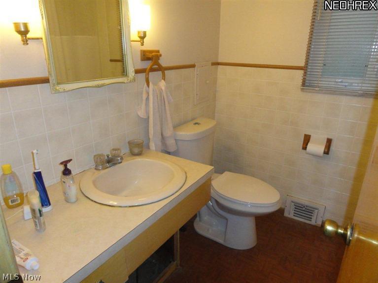 9517 David Road Garfield Heights, OH 44125 - Photo 17 of 25