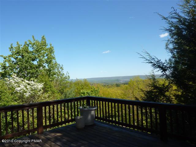 6379 B Five Springs Road Stroudsburg, PA 18360 - Photo 2 of 39 10 Mile Views!