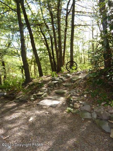 6379 B Five Springs Road Stroudsburg, PA 18360 - Photo 21 of 39 Flagstone Sidewalk