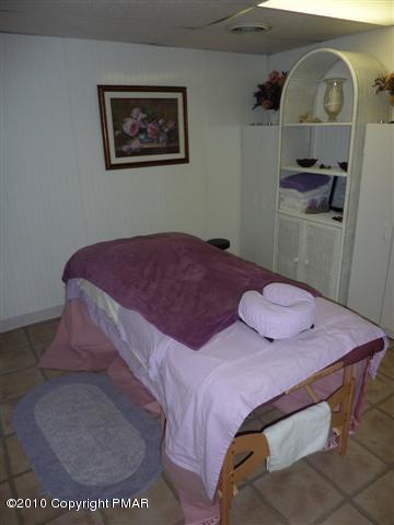 6379 B Five Springs Road Stroudsburg, PA 18360 - Photo 28 of 39 Massage Room / Office