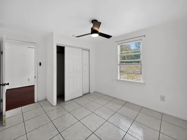 $1,975 | 1857 Buchanan Street, Unit 7, Hollywood, FL 33020