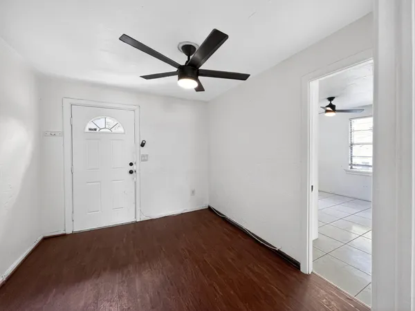 $1,975 | 1857 Buchanan Street, Unit 7, Hollywood, FL 33020