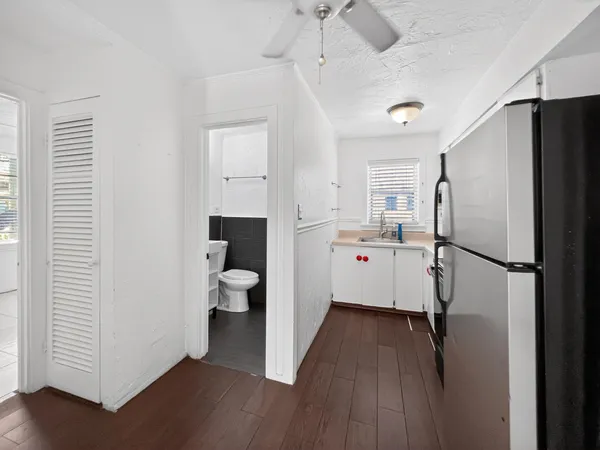 $1,975 | 1857 Buchanan Street, Unit 7, Hollywood, FL 33020