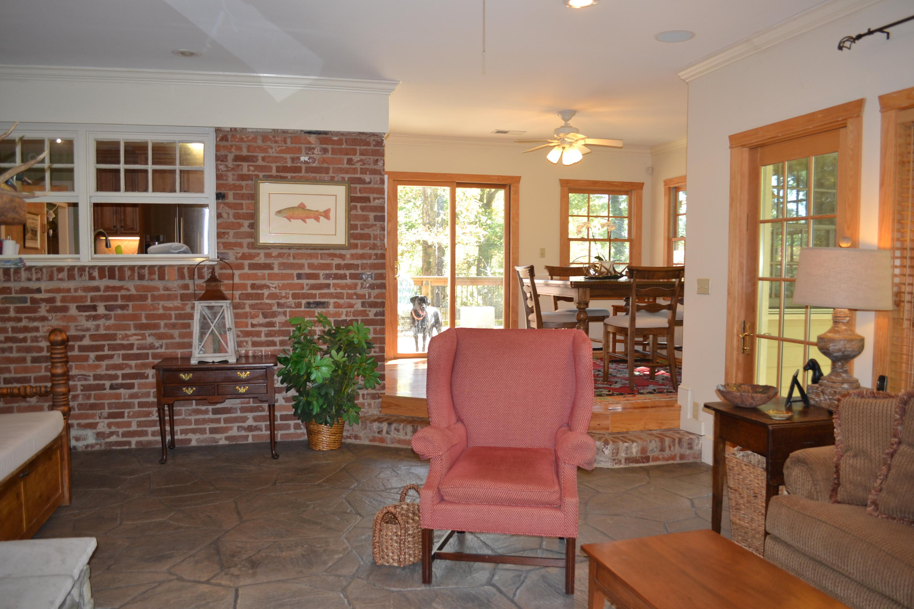 214 Hardy Road Lookout Mountain, GA 30750 - Photo 11 of 27 Family room 2
