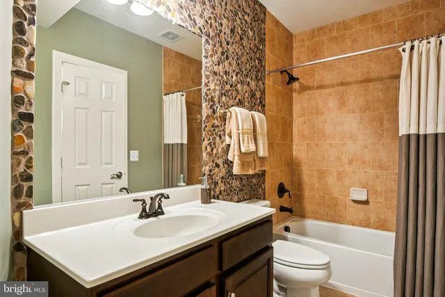 $1,599,000 | 17348 Harmony Vista Drive, Hamilton, VA 20158