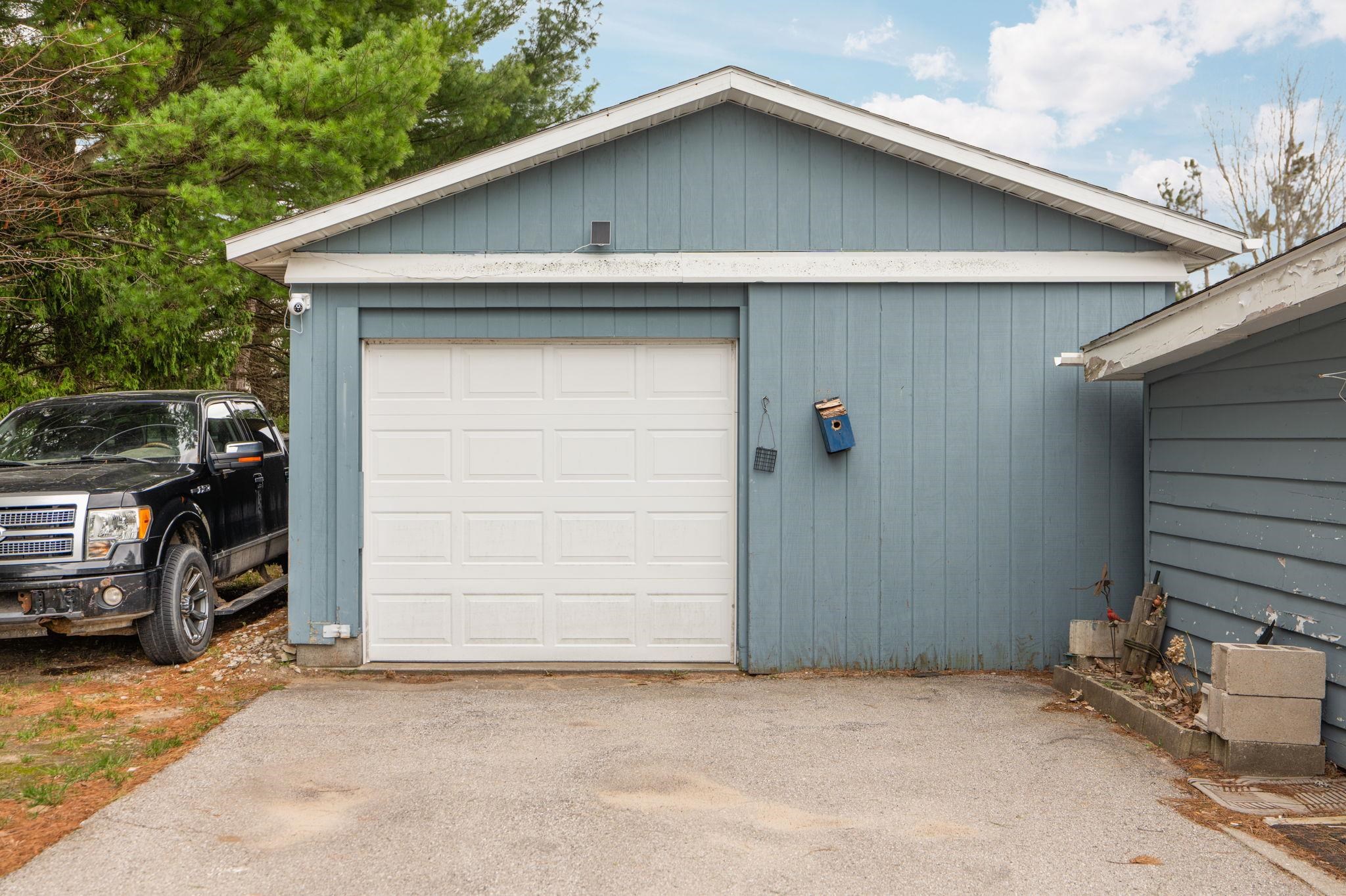 5257 Vance Road Grawn, MI 49637 - Photo 6 of 40